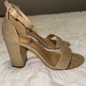 Elegant Gold Women's Block Heel Sandals size 7 like new